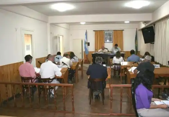 Escándalo en Arrecifes: Concejales se aumentaron el sueldo por decreto