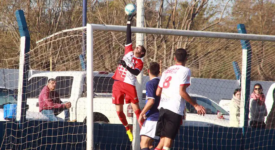 Huracán cerró la primera etapa del torneo con su primer triunfo