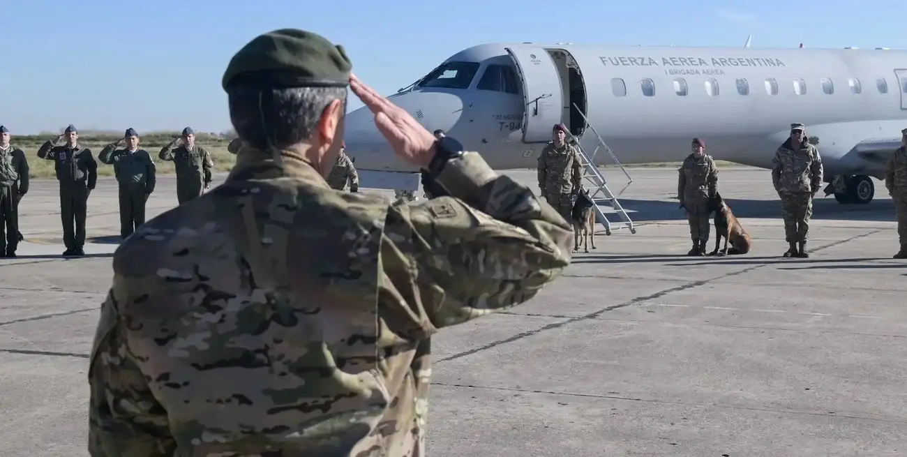 Militares argentinos parten hacia Venezuela para brindar asistencia tras sismos. Crédito: FFAA