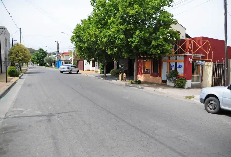 Una mujer y su hijo autista lidian con sus vecinos que ponen la música a altos decibeles
