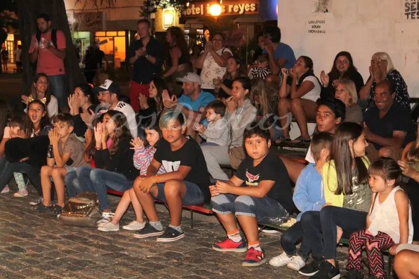 La alegría y el encanto de los espectáculos callejeros