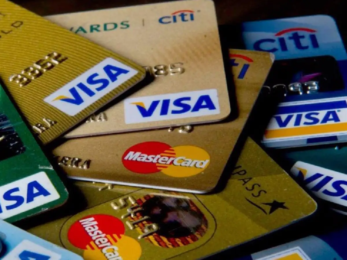 Bancos anunciaron otro aumento de las comisiones