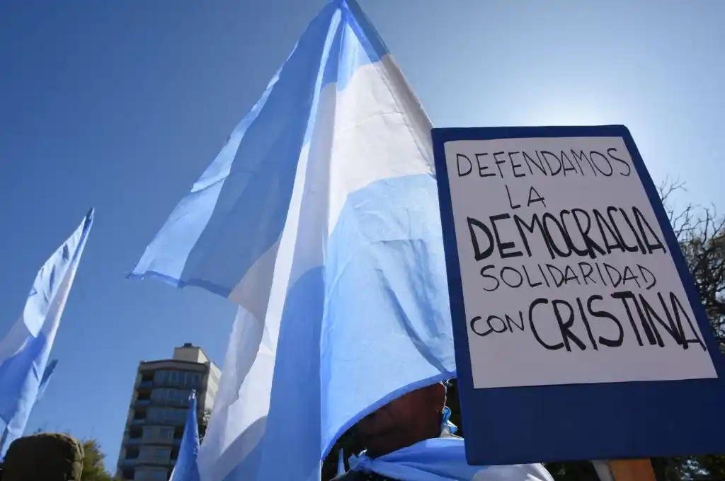 Tras las expresiones de Granata, el bloque justicialista pide la separación de la diputada