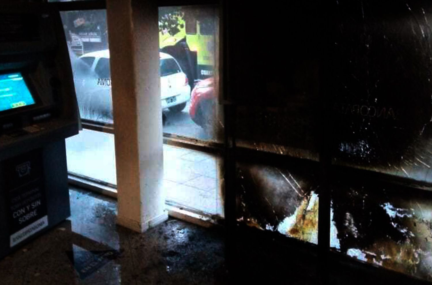 Incendio en un cajero automático del microcentro