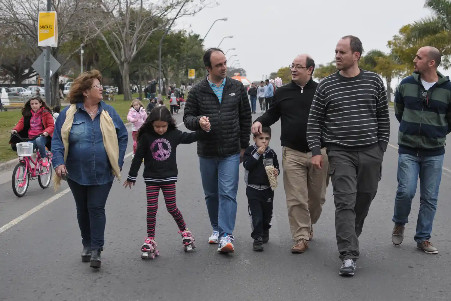 Cientos de santafesinos se apropiaron del “Paseo Costanera”