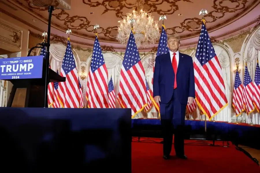 Donald Trump frente a las cámaras, minutos antes de comenzar su discurso