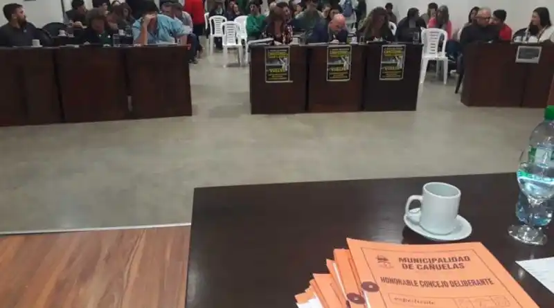 En Cañuelas se pelean por el nombre de un apeadero: El FdT quiere ponerle "Nestor Kirchner" pero Juntos lo rechaza