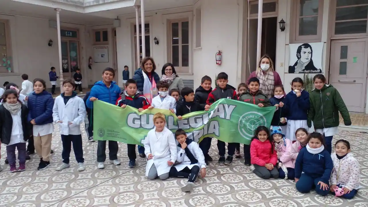 Se realizó una charla de "Educación Ambiental" en Escuela J. J Castelli