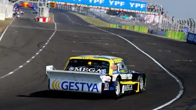 Un Gurí Martínez felíz: contó que auto y número usará en la despedida en Paraná