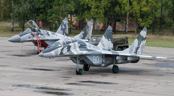 #Buymeafighterjet, Ukrainian pilots ask the world’s millionaires for help