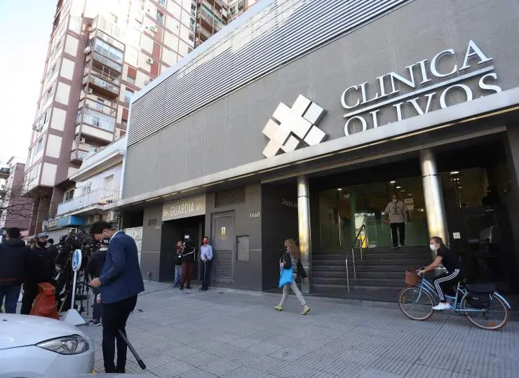 El director de la Clínica Olivos complicó a Luque y Cosachov: "Maradona no estaba en condiciones para recibir el alta"