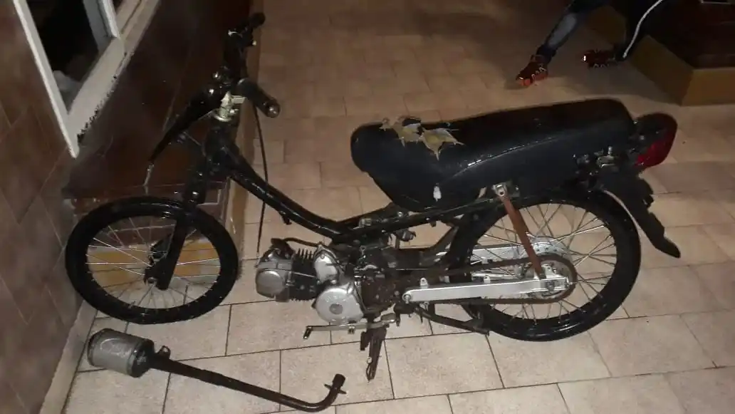Robaron una moto del  Corralón Municipal con  complicidad del sereno