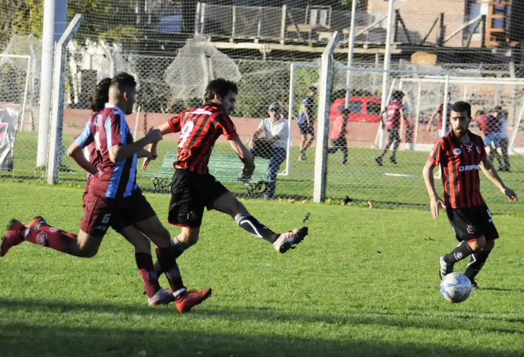 Ferro ganó y mantiene la diferencia en la punta