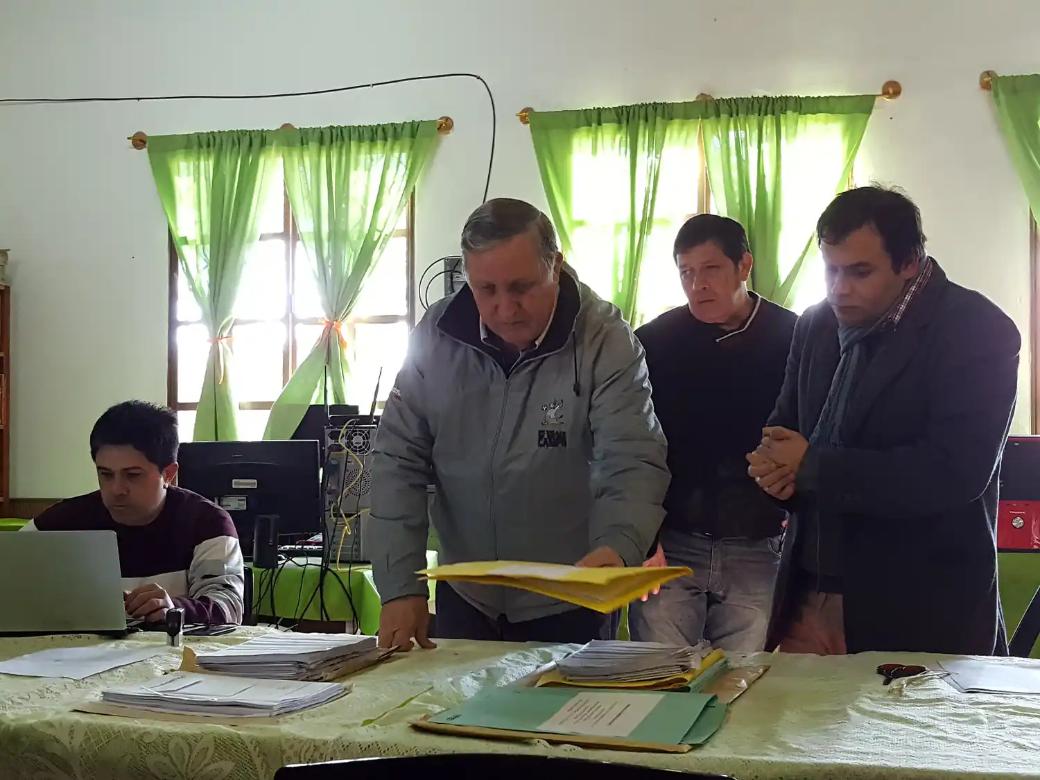 Dos oferentes se presentaron a la licitación de la Escuela Guaraní