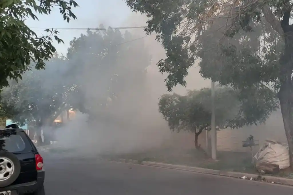 Video: incendio “total” en una casa ubicada en Avellaneda al 3900 de la ciudad de Santa Fe