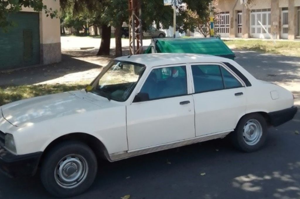 Rosario: atacó a su ex pareja dentro del auto y le cortó el cuello