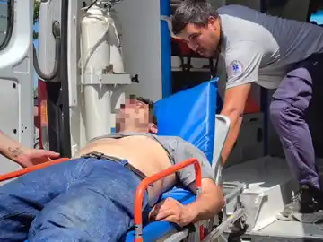 El hombre que habría provocado el incendio en Bv. San Lorenzo permanece en terapia intensiva