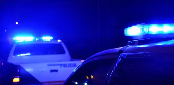 Desbarataron una fiesta clandestina en la que participaban unas 100 personas