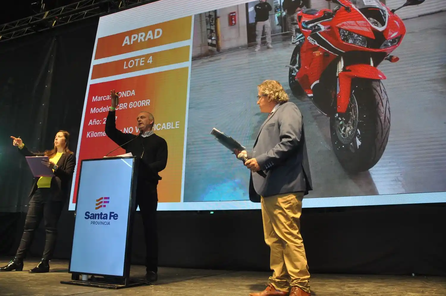 Se viene una nueva subasta.