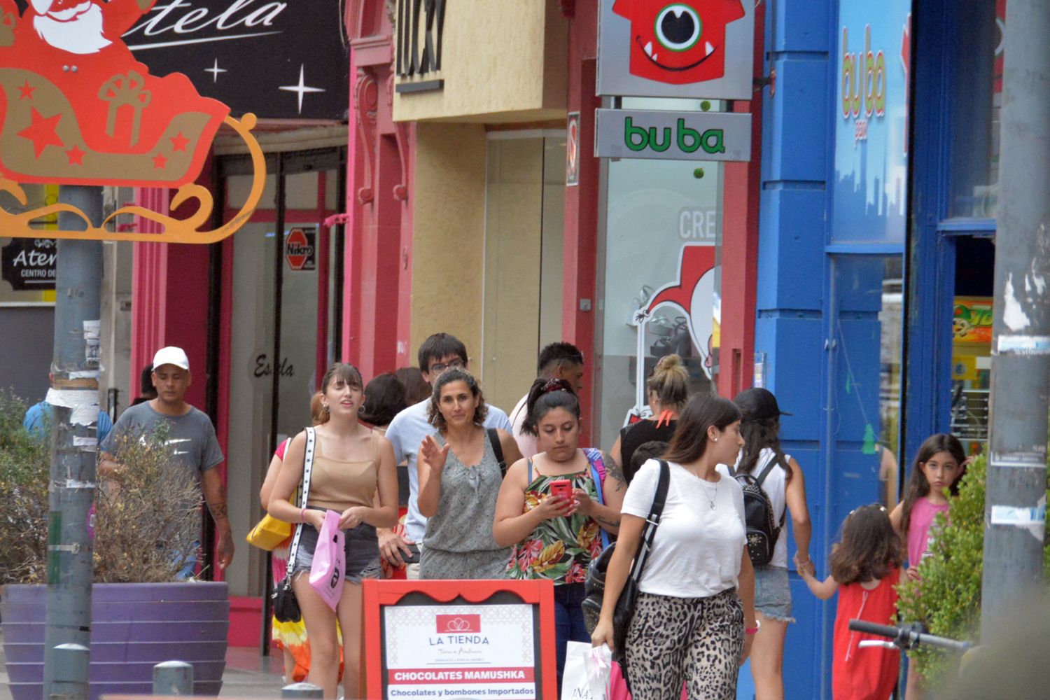 Las ventas locales cayeron 1 por ciento y el comercio advirtió complicaciones por la inflación