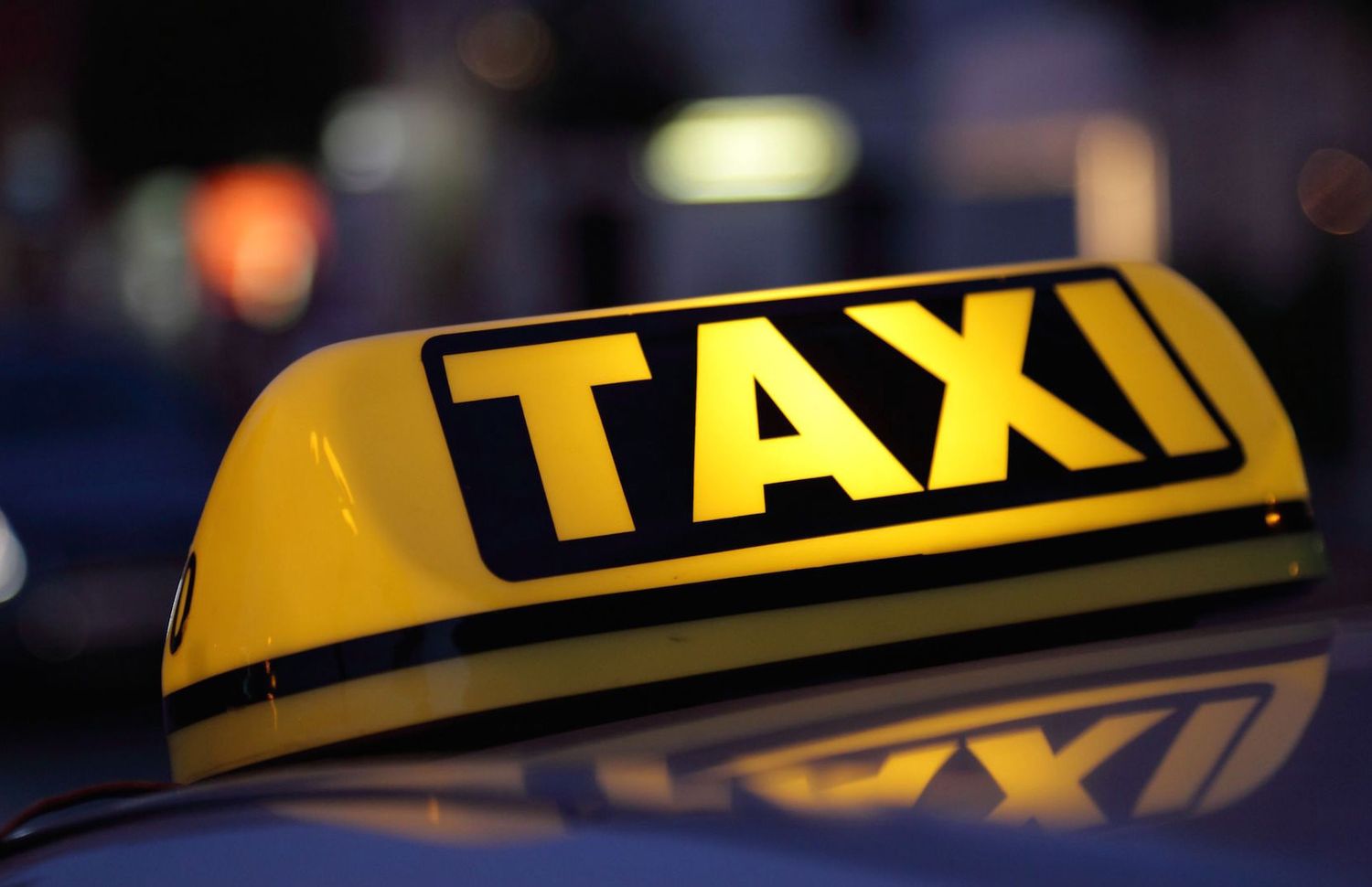 «Ya lo tengo cocinado»: viralizan audio de referente de taxistas que da cuenta de un inminente aumento de la tarifa