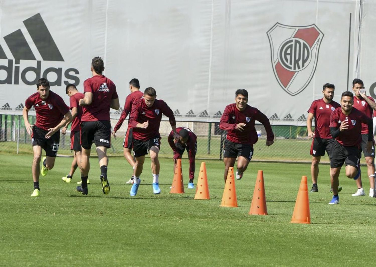 Enzo Pérez trabajó a la par de sus compañeros