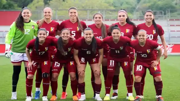 Deyna Castellanos abandona la concentración de Venezuela por lesión