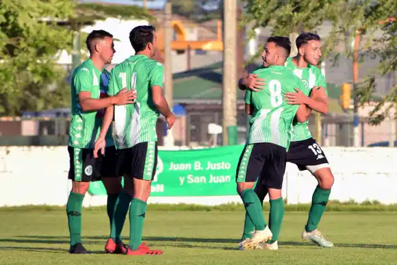 Kimberley se estrenó con un triunfo en el Regional Amateur