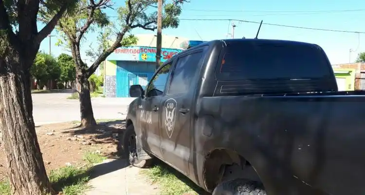Se llevaba mercadería de un supermercado entre las ropas y terminó en la Comisaría