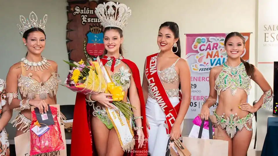 Josefina Baucero fue coronada como la primera Embajadora Cultural del Carnaval Federaense