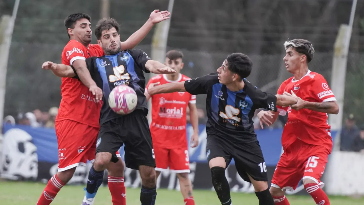 Villa del Parque y Mataderos quedaron a mano en el clásico Norte-Sur
