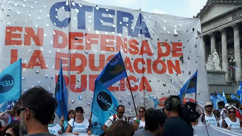 Paro docente en todo el país en rechazo al Presupuesto 2019