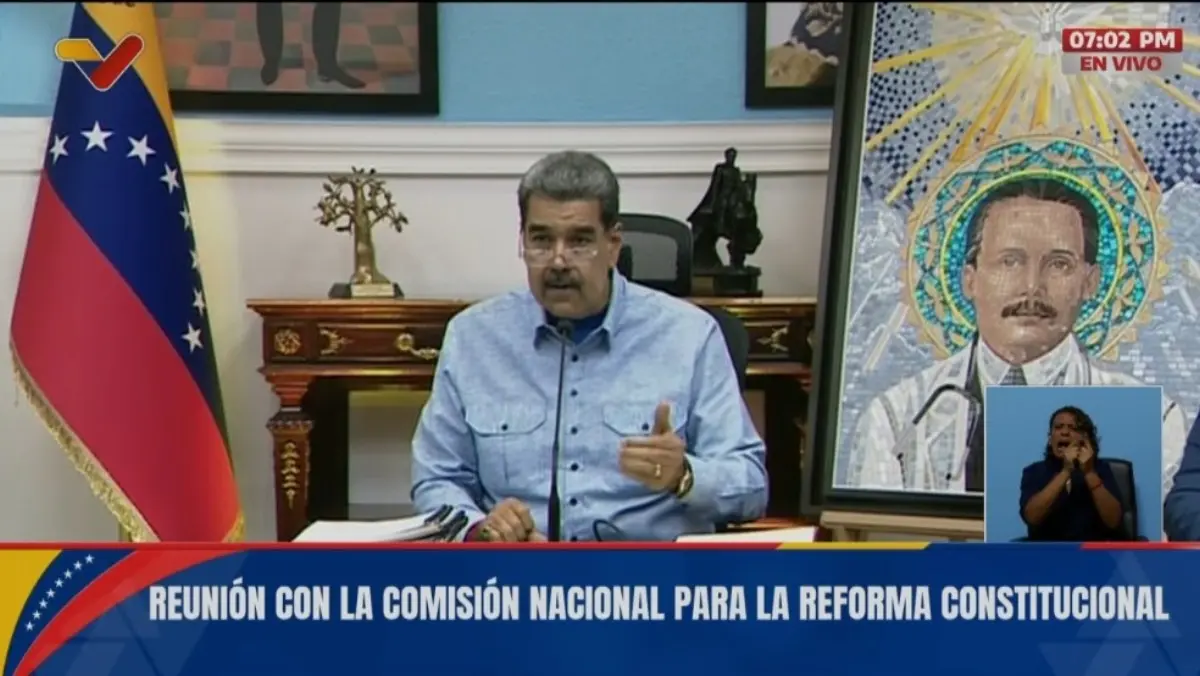 La Constitución será la base de la construcción de la nueva sociedad: el debate llegará a la calle, anunció Maduro