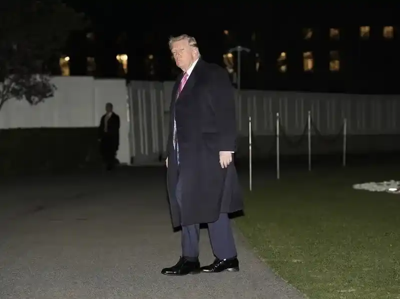 En un mensaje en su red social Truth, Trump afirmó además que «se han logrado avances» en la negociación.