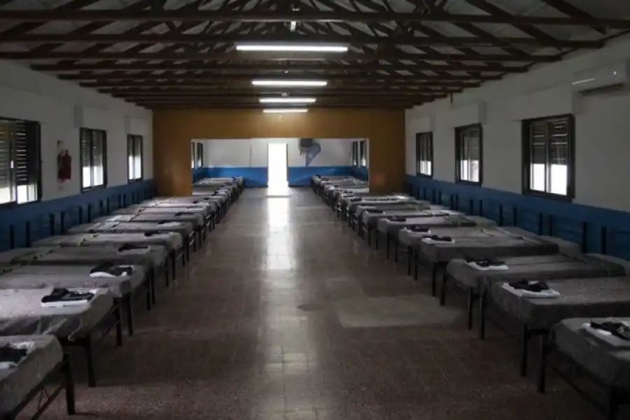 Por el frío, la ocupación de los refugios de la ciudad de Rosario alcanzó el 50%