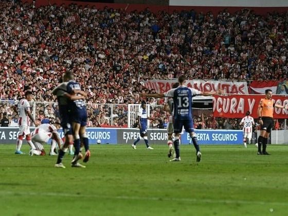 Duro fin de año para Unión en el 15 de Abril. Foto: Manuel Fabatía