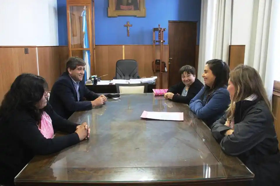 El municipio otorgó una ayuda económica a la Escuela Nº 29
