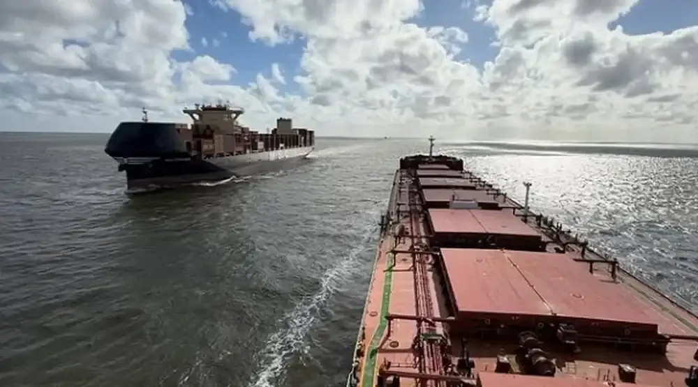 Frente al paro que afecta a los puertos de todo el país, Prefectura Naval ordenó la reanudación inmediata de las tarea de navegación.