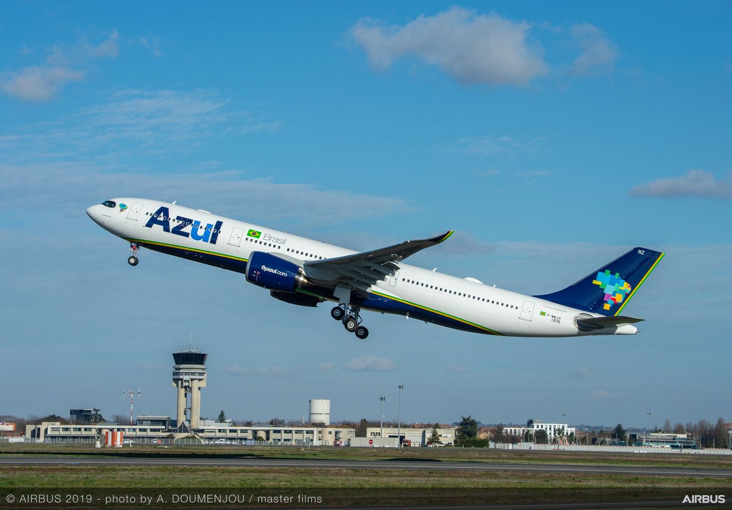Azul reanuda sus vuelos a Orlando