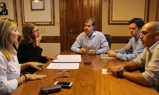 El Municipio donó dos terrenos para unas 80  viviendas 