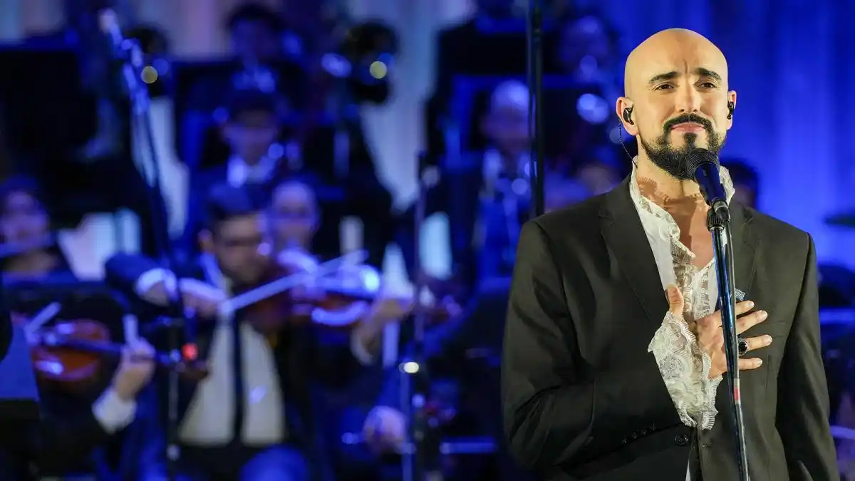 Abel Pintos grabó versiones de himnos patrios para su nuevo disco «Alta en el cielo»