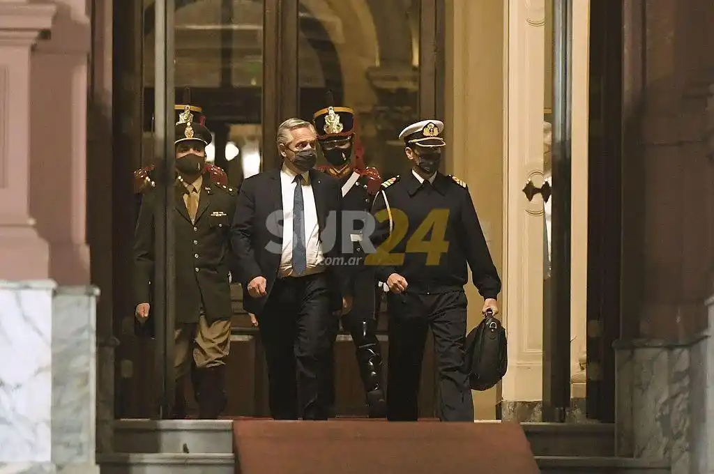 Tras una jornada de renuncias y reuniones, Alberto Fernández resiste los cambios en el Gabinete