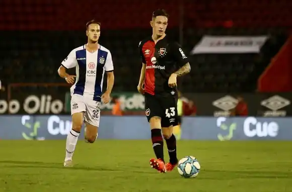 Empate con sabor a derrota: Newells igualó ante Talleres en el Parque y se complicó