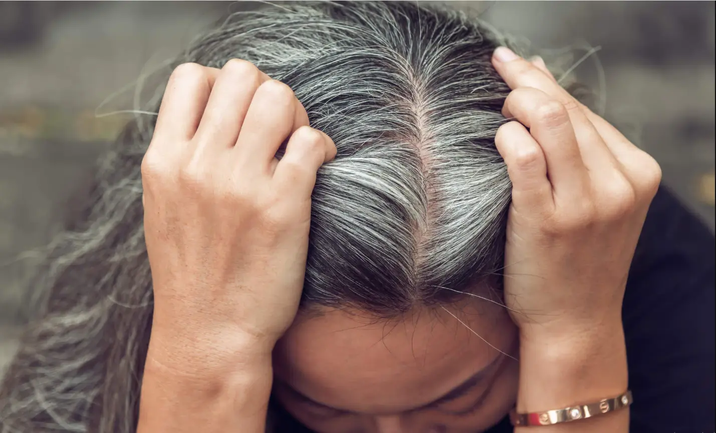 Dile ADIÓS A LAS CANAS con este tinte natural con solo 4 ingredientes