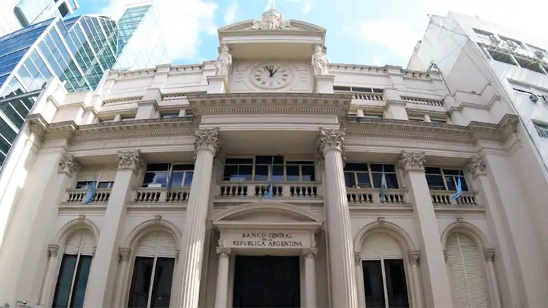 El Banco Central volvió a bajar las tasas de interés