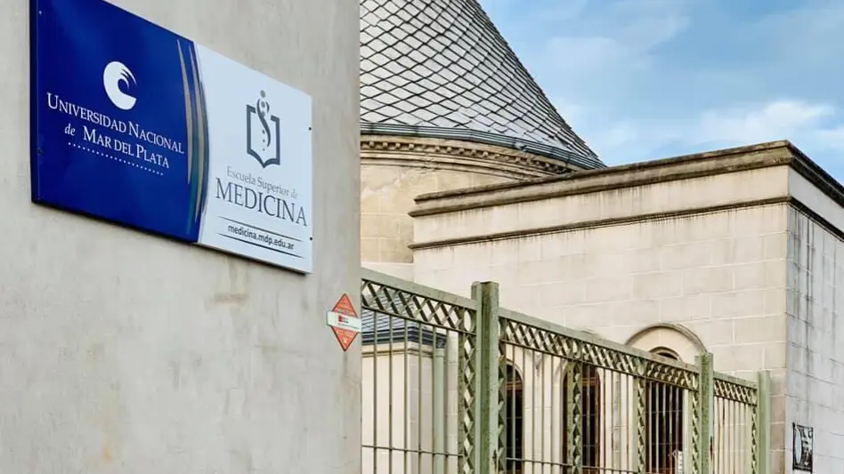 Estudiantes de medicina reclaman mayores derechos de cursadas