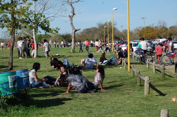 Llegó la primavera a la ciudad: estará parcialmente nublado y subirá la temperatura