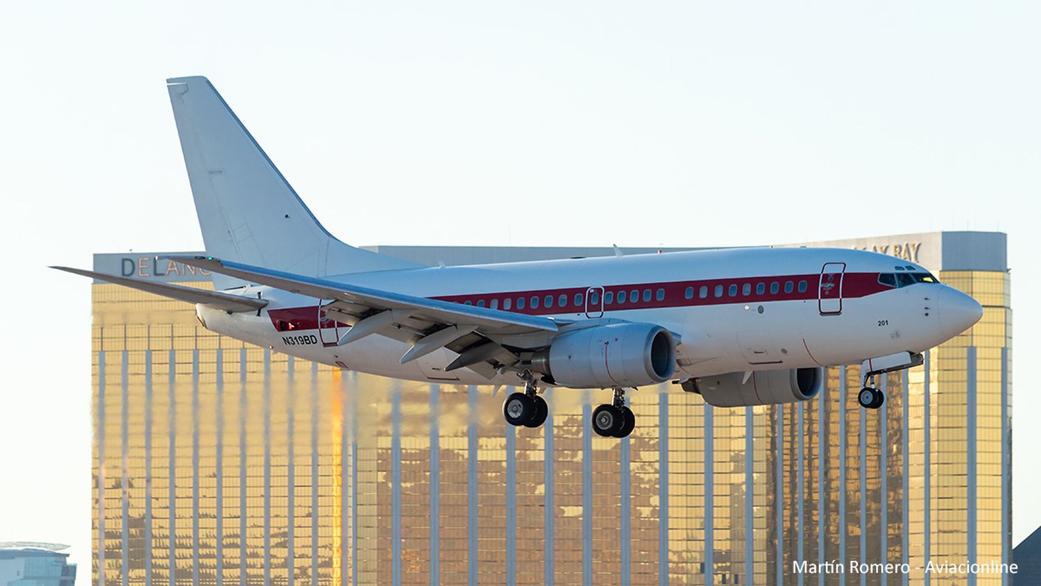 USAF seeks new contractor to manage JANET’s 737-600s