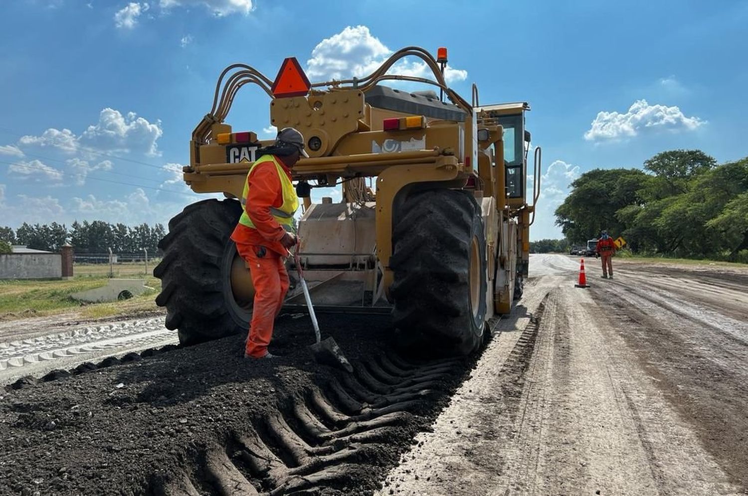 Obra clave en región norte: avanza la pavimentación de la ruta 39