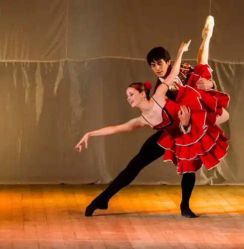 El Ballet de Nina Fuentes y Apocalipsis, el último amanecer estrenan en el Teatro Gualeguaychú